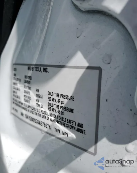 2025 Tesla Model Y z USA, uszkodzony, nr VIN 7SAYGDED3SA378674